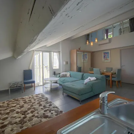 Apartment Frgk - Duplex Suquet Vue Port Et Palais - 2br Cannes